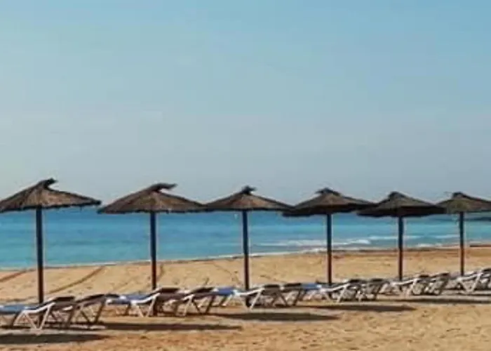Luxurious 2 Bedroom Apartment Near Cabo Roig Strip