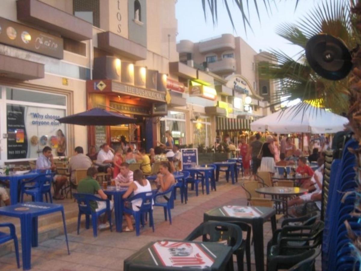 Luxurious 2 Bedroom Near Cabo Roig Strip Apartment